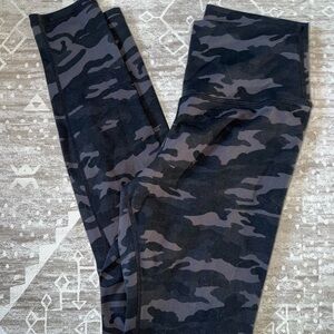 Camo leggings